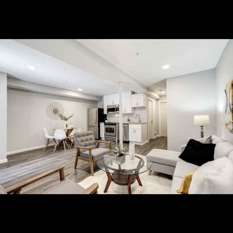 Upshur St NW - Photo 4 of 10