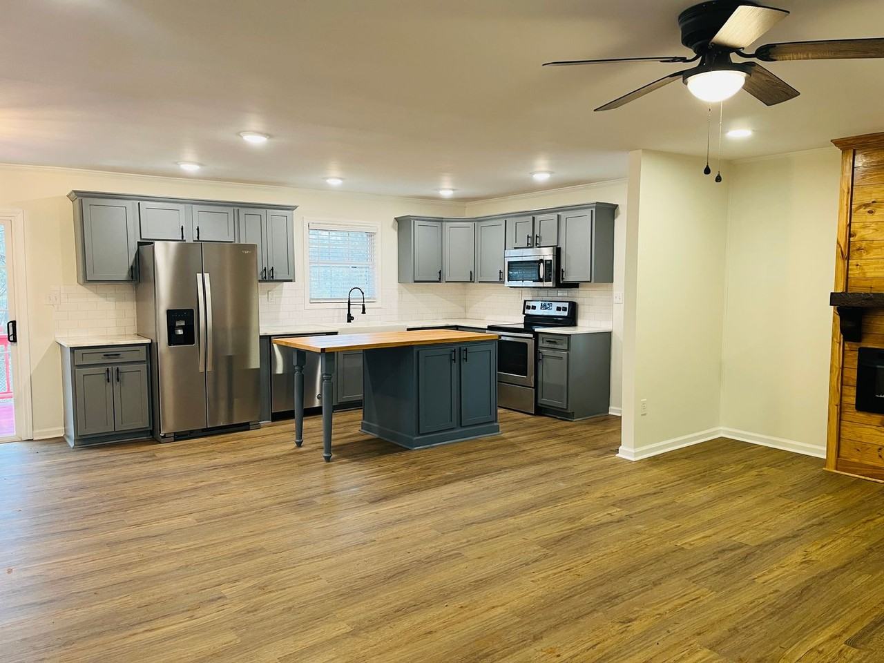 502 Bavarian Dr - Photo 3 of 26