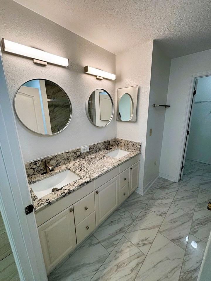 794 Squirrel Ct - Photo 7 of 20