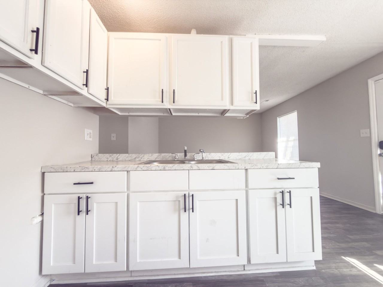 Dobson Place 5640 - Photo 6 of 10