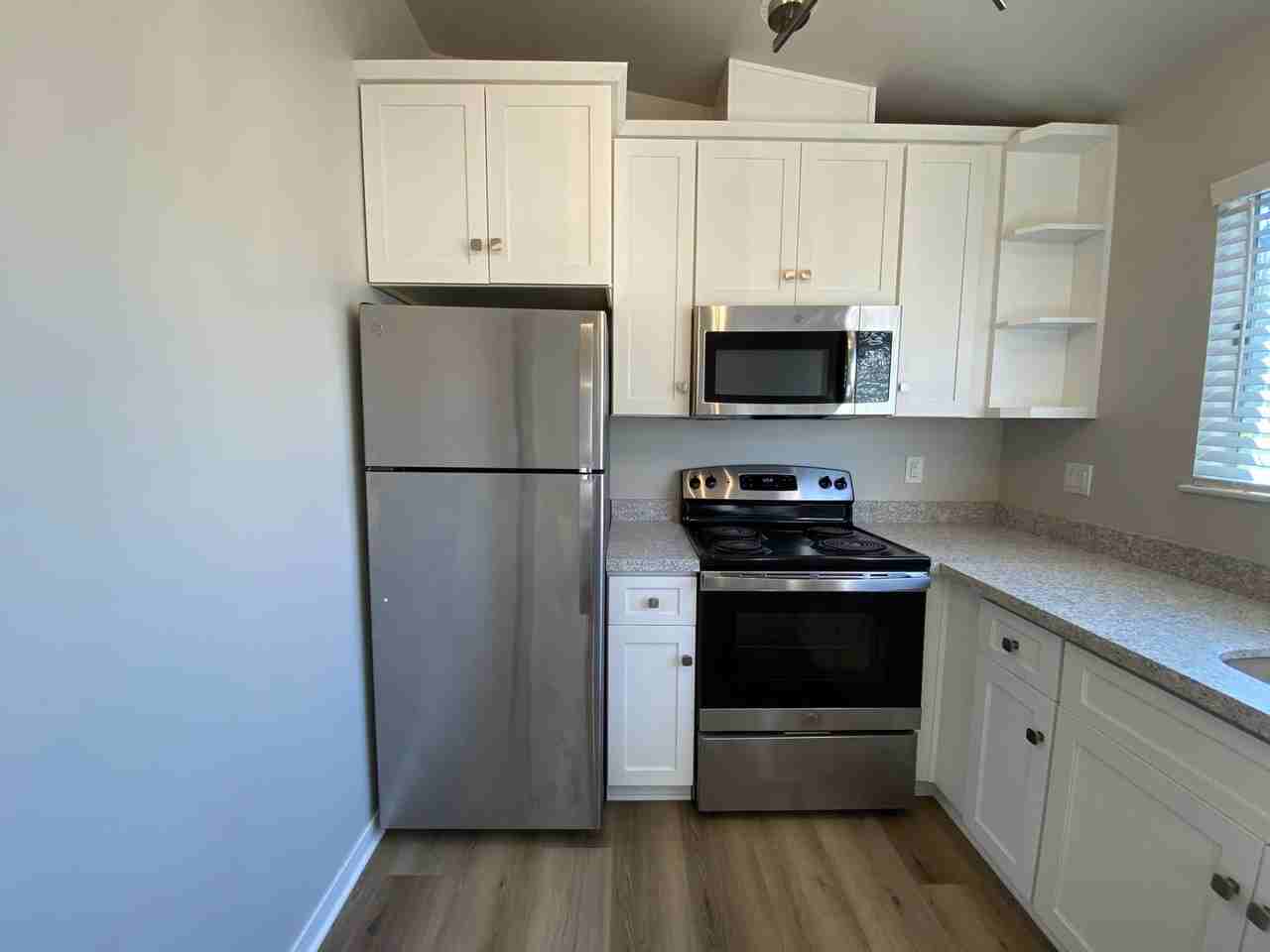 Buena Vista Apartments - Photo 4 of 29