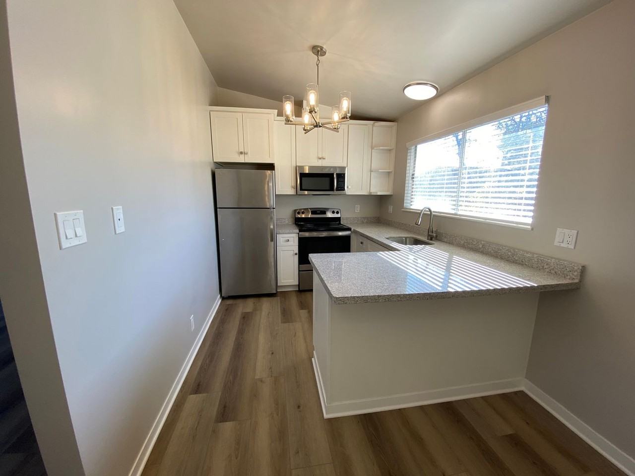 Buena Vista Apartments - Photo 5 of 29