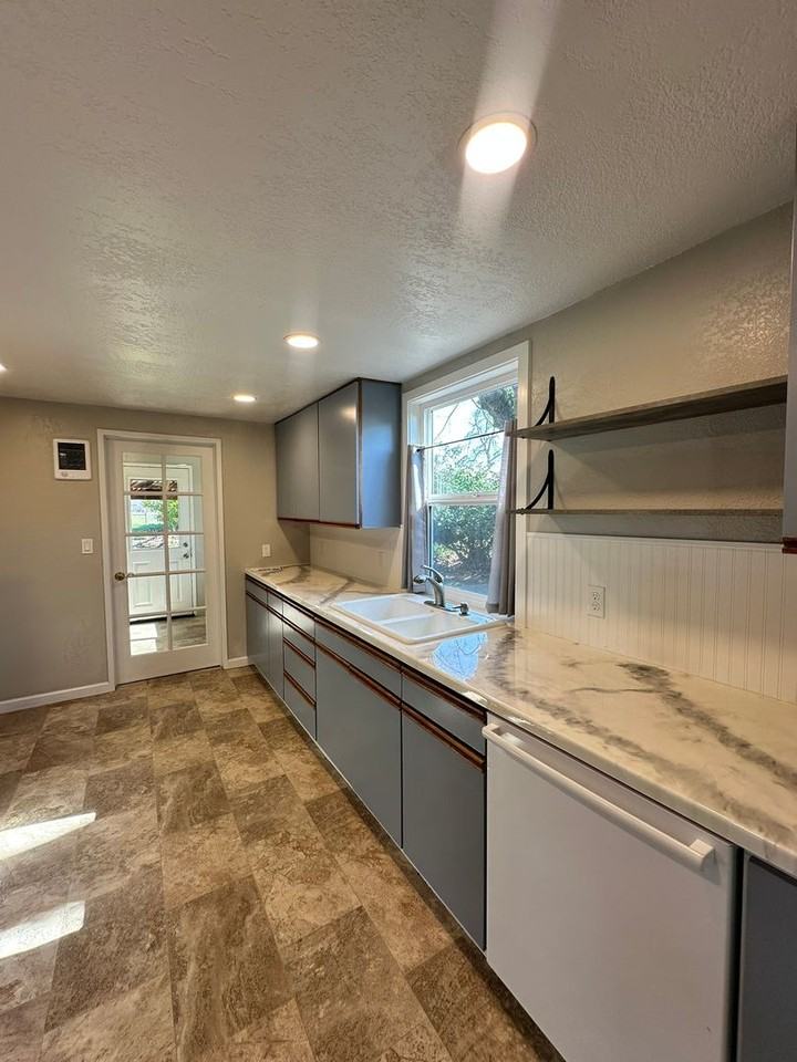 29364 Talbot St - Photo 7 of 30