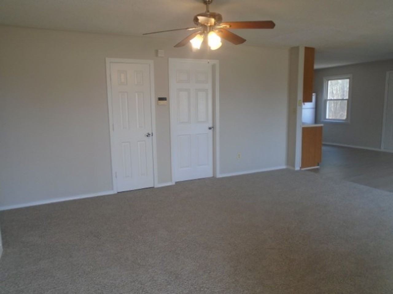 407 Ponderosa Rd - Photo 3 of 23