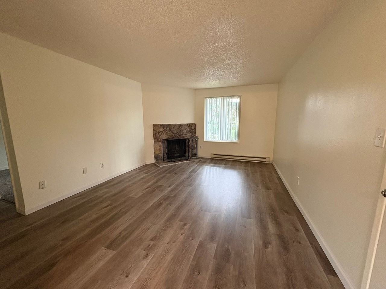 Jamestowne Plaza Apartments - Photo 2 of 10