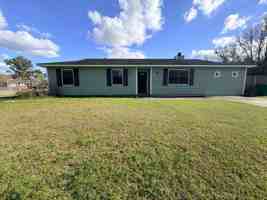 featured image of 1621 E Moore St