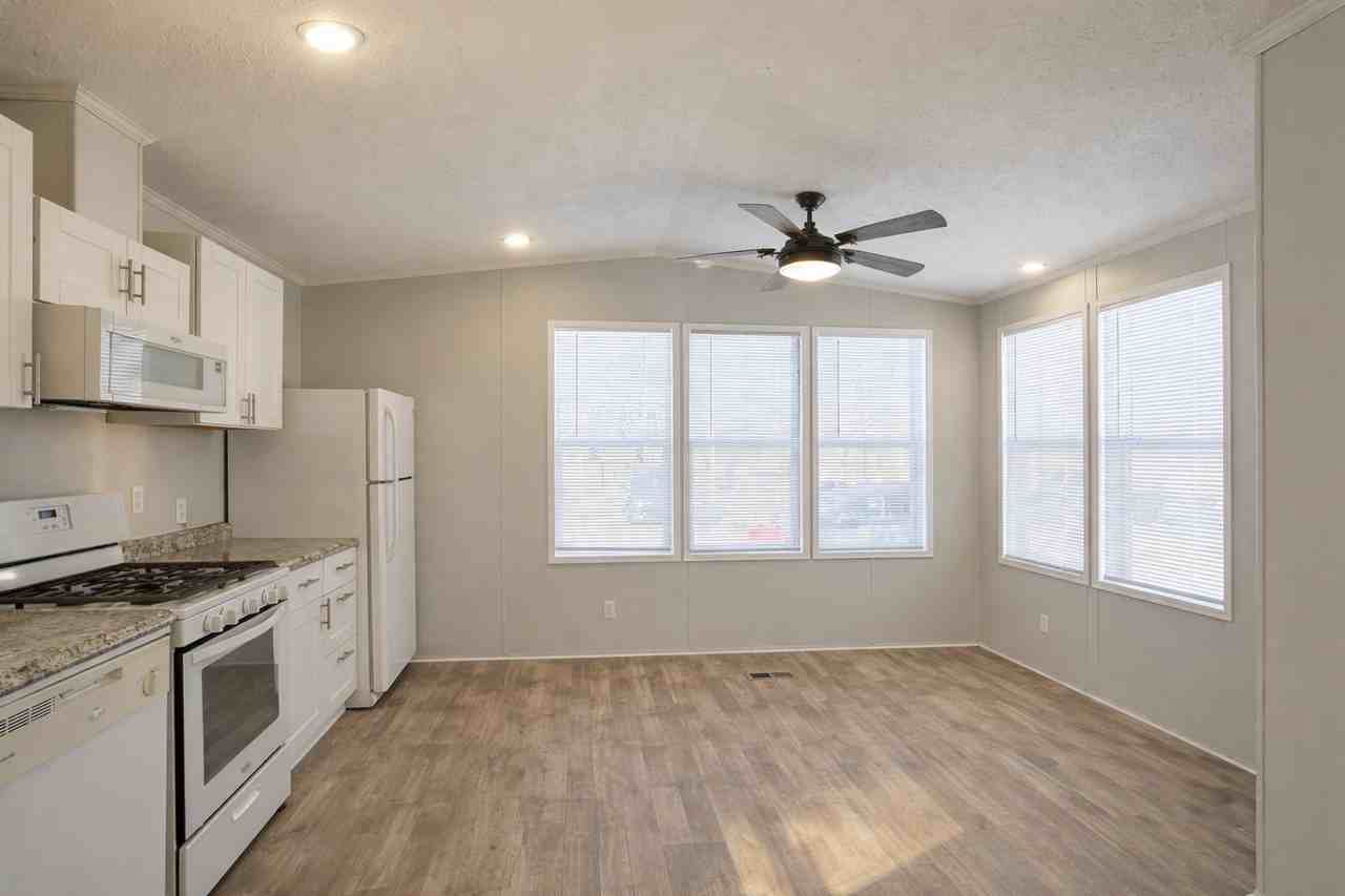 52150 Lexington Ln #699 - Photo 5 of 15