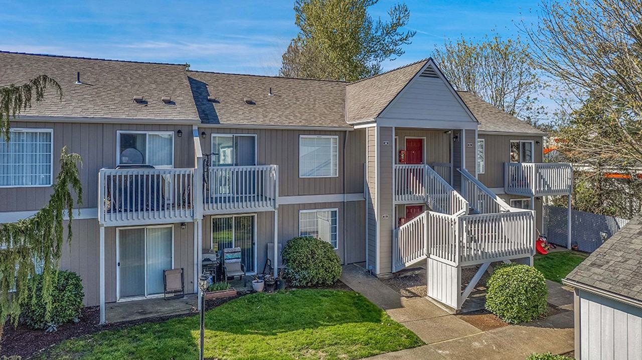 FOX HOLLOW APARTMENTS - Photo 2 of 30