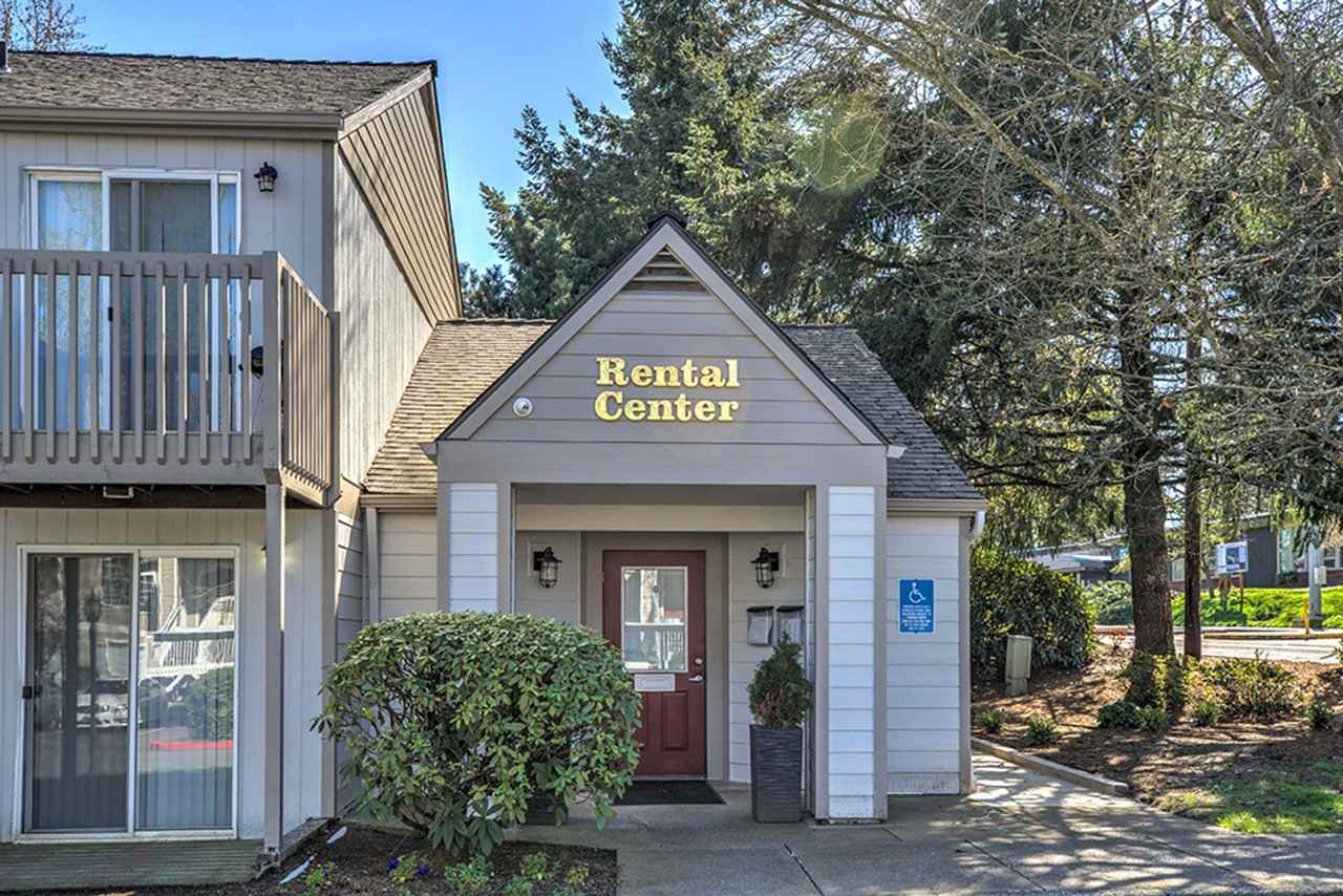 FOX HOLLOW APARTMENTS - Photo 4 of 30