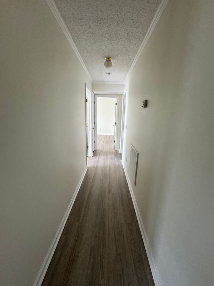 1115 Old Ebenezer Rd Apt F - Photo 5 of 10