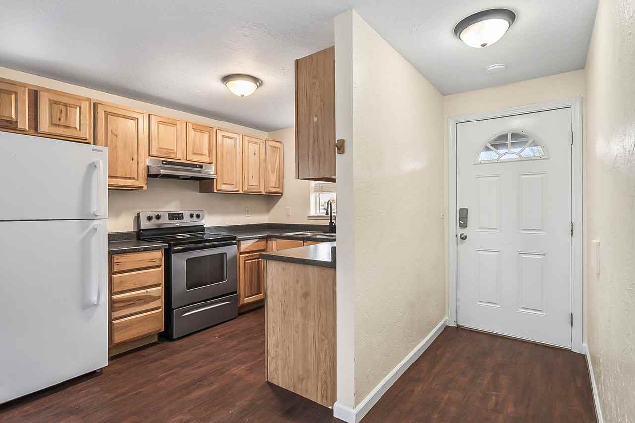 68 Sw Cleveland Ave - Photo 2 of 15