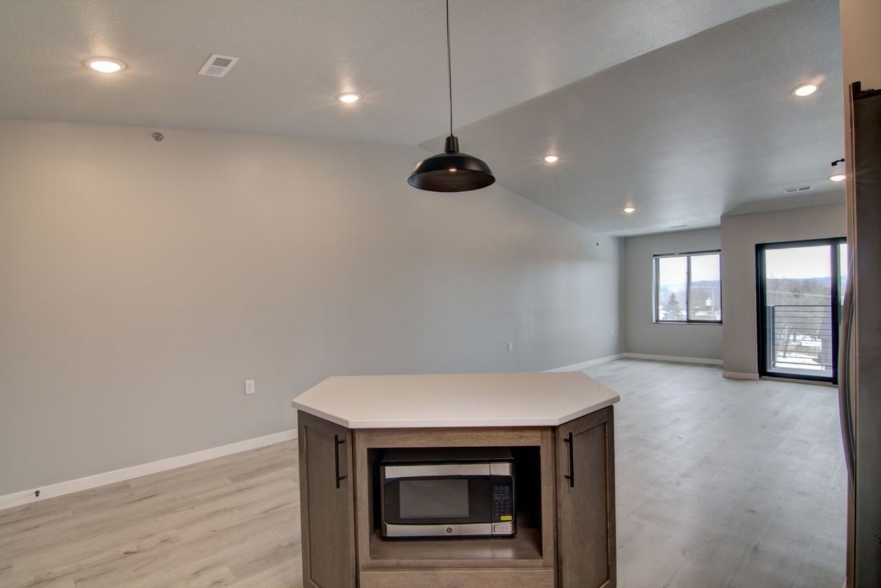 $500 Deposit! - Photo 3 of 22