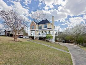 919 Poplar St - Photo 1 of 1