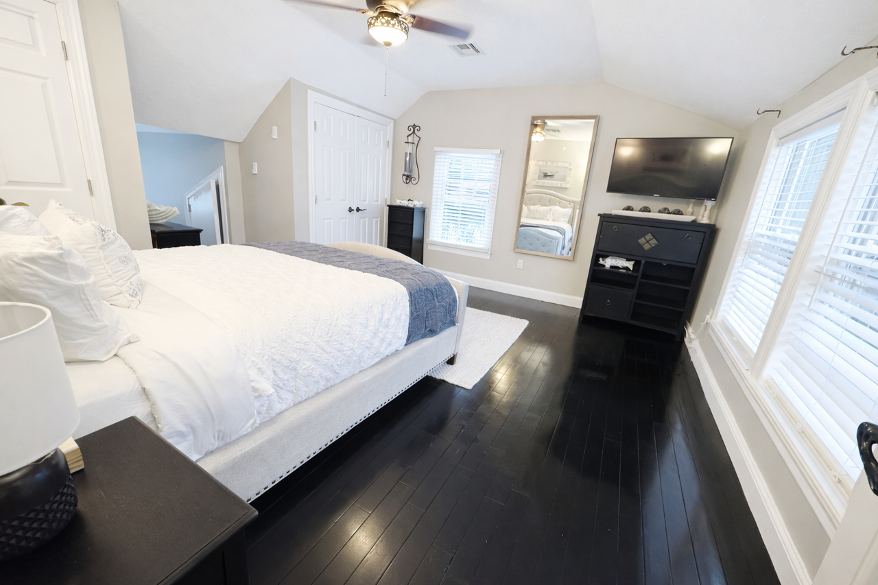 203 Boulevard #Unit - Photo 7 of 9