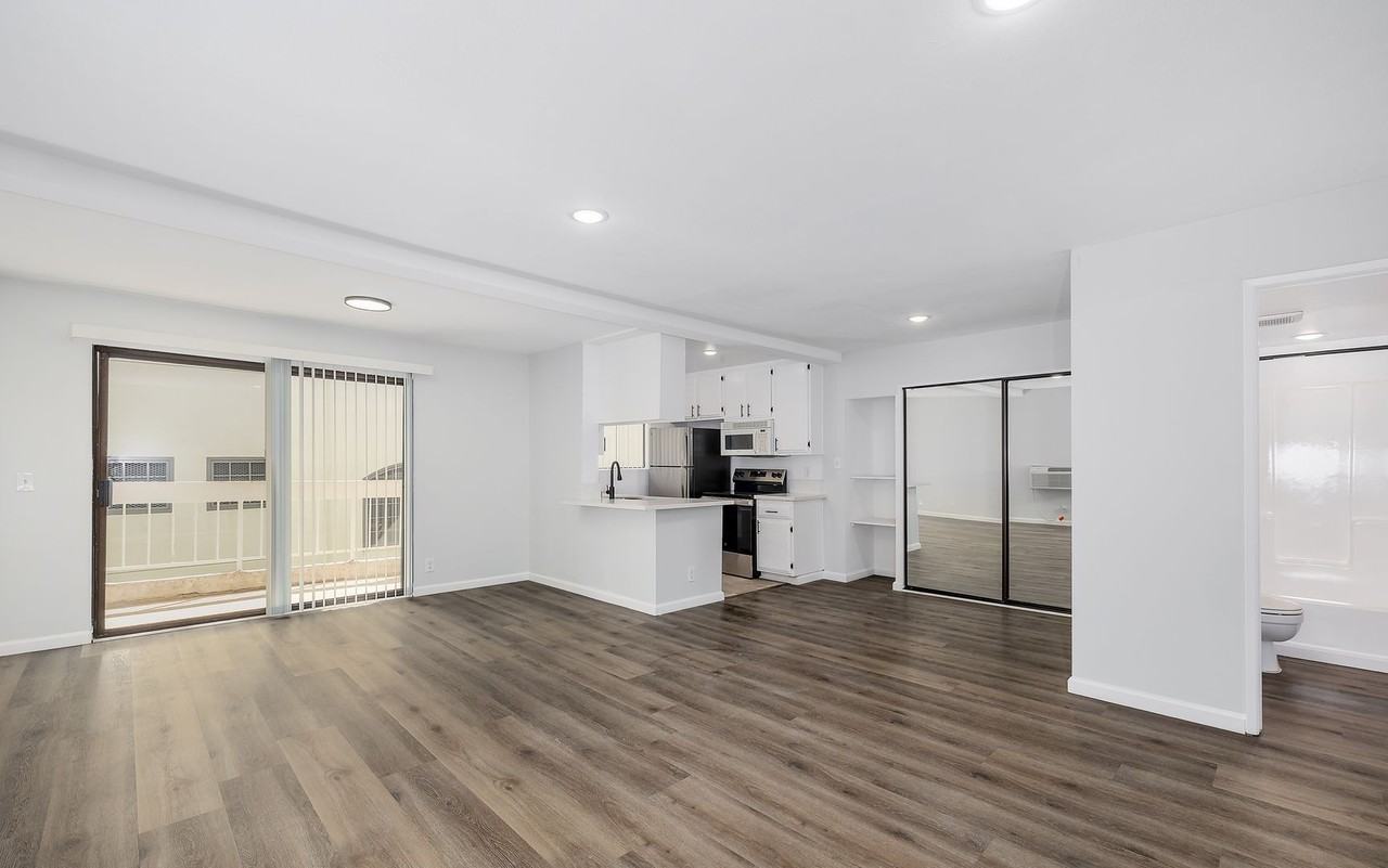 132 Clark Dr - Photo 4 of 29