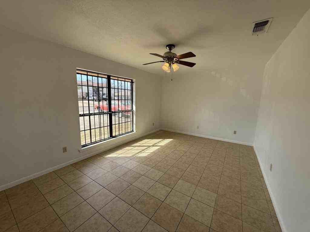 3907 Charolais Dr Apt B - Photo 2 of 25