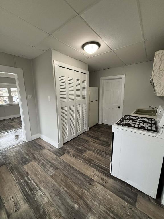 441 S Detroit St - Photo 2 of 6