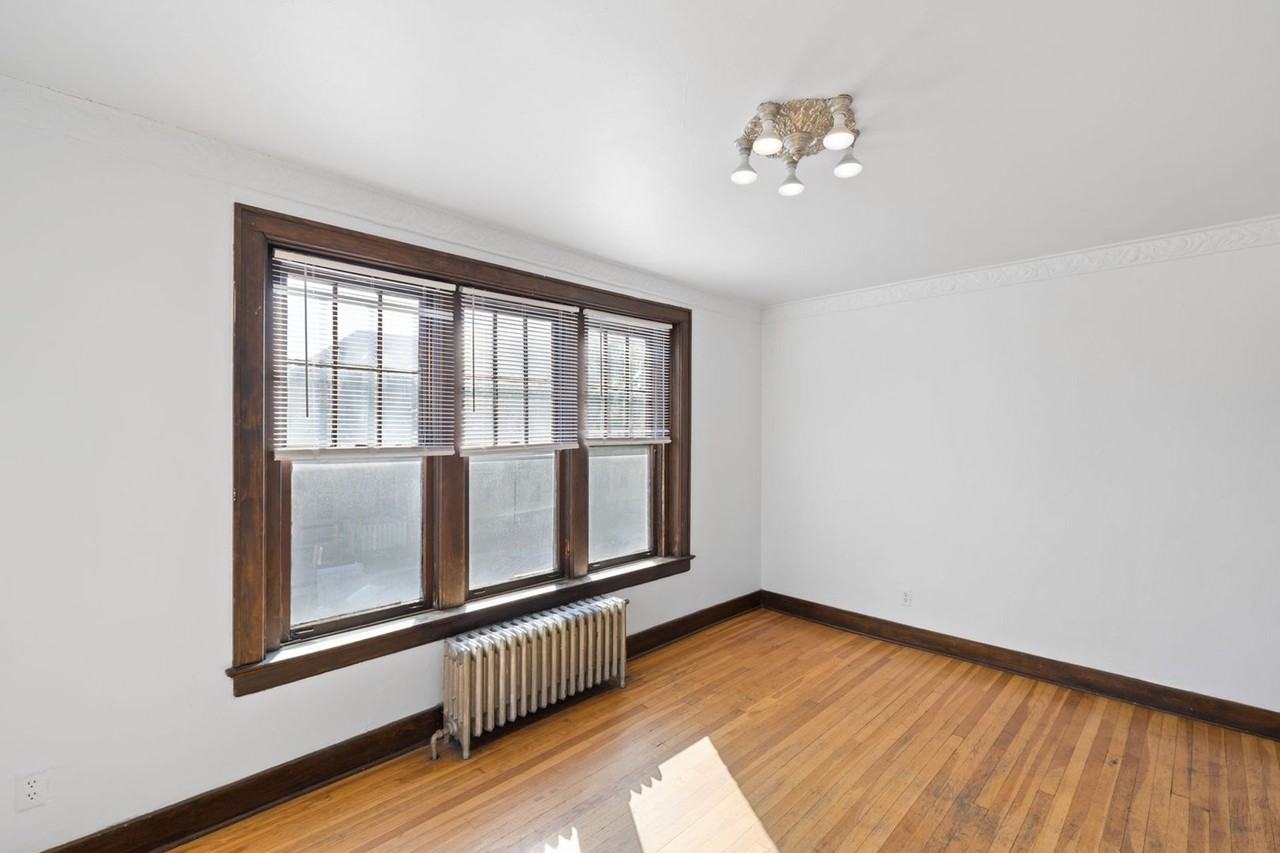 108 Washtenaw Apartments (Mrs. Havercamp LLC) - Photo 3 of 10