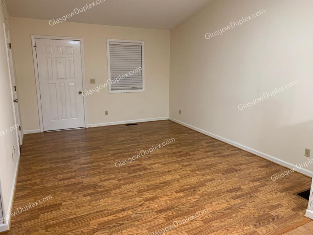 100 Lyon Ave Apt B - Photo 3 of 11