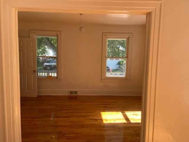 913 Springate St - Photo 3 of 9