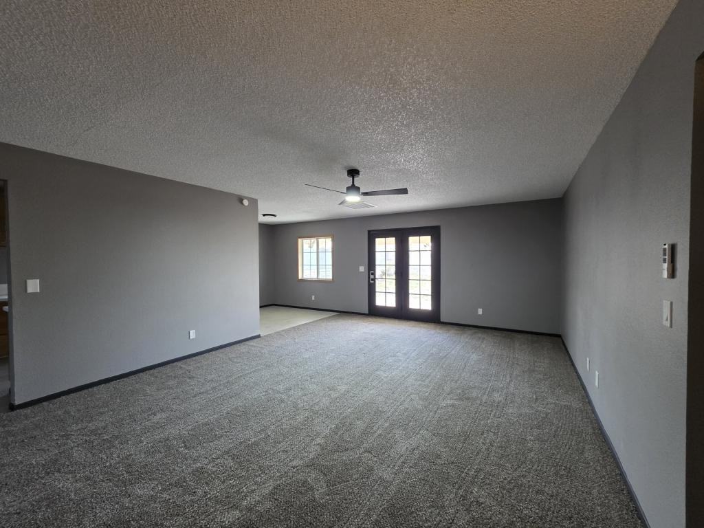 987 Shadow Crest Cir - Photo 2 of 14