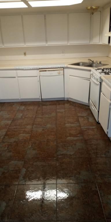 9749 N Loop Blvd - Photo 4 of 9