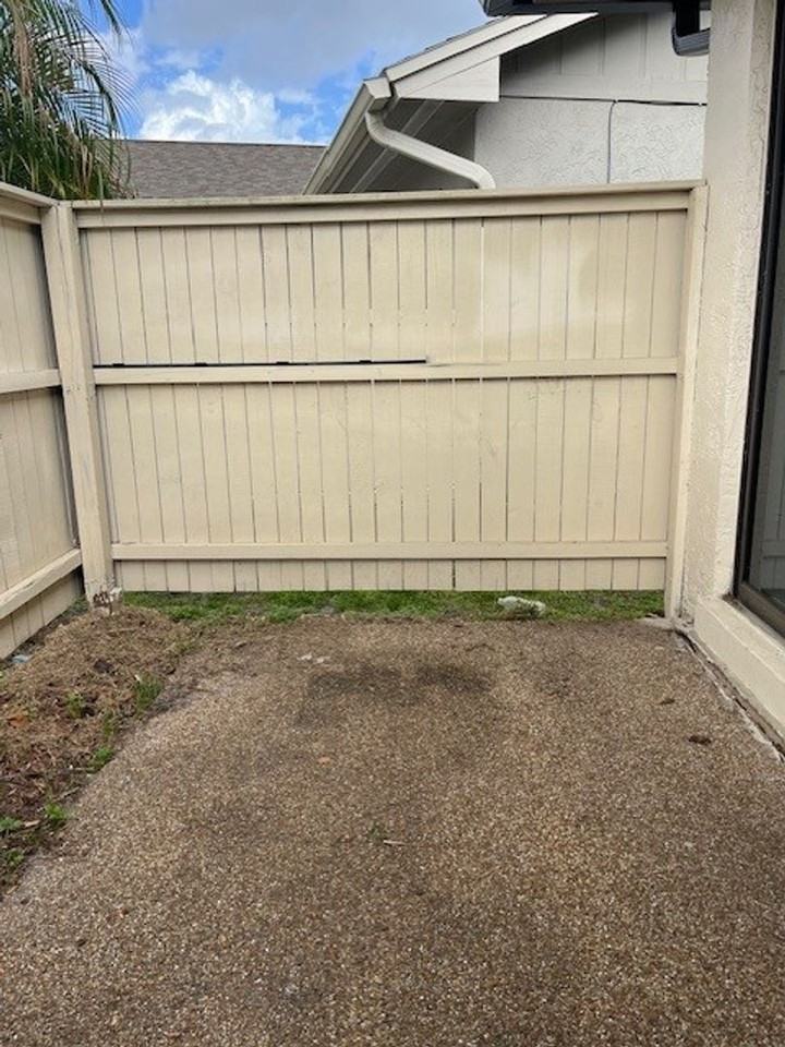 1486 Connors Ln - Photo 2 of 24