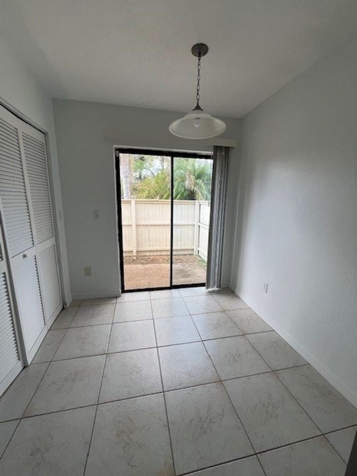 1486 Connors Ln - Photo 5 of 24