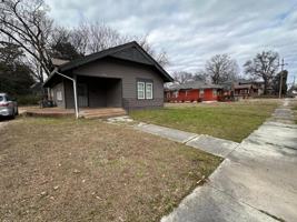 featured image of 1039 Rozelle St