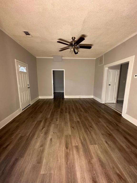 1039 Rozelle St - Photo 3 of 7