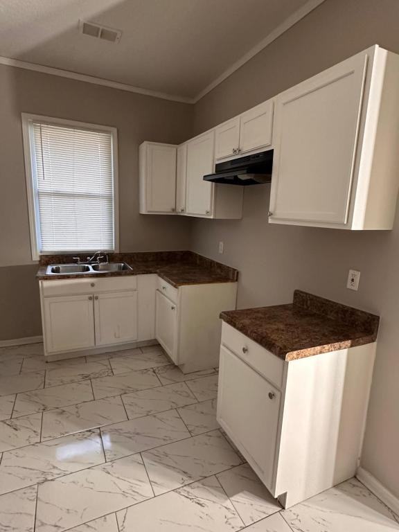 1039 Rozelle St - Photo 6 of 7