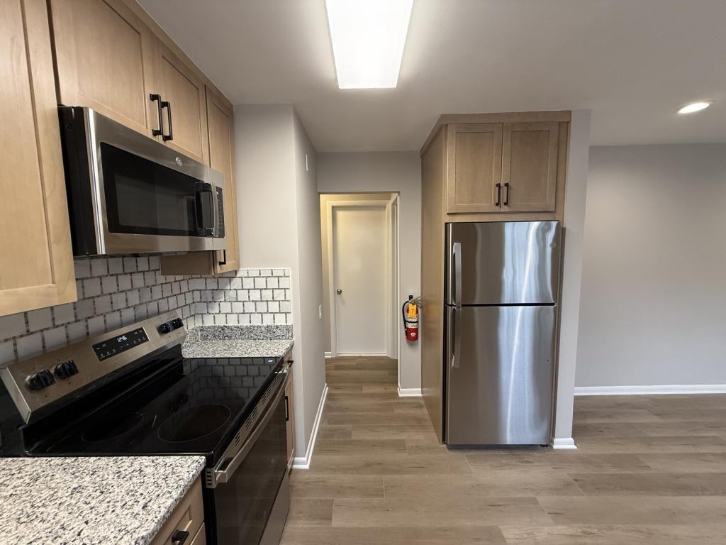 47 Bridge St - Photo 3 of 8