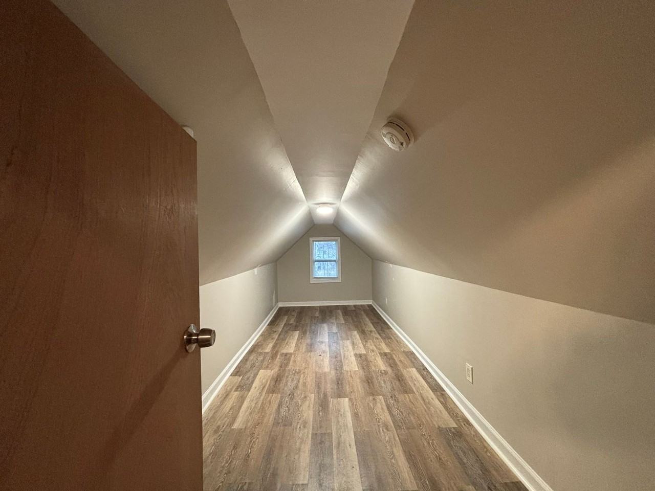 109 Stenson St - Photo 3 of 20