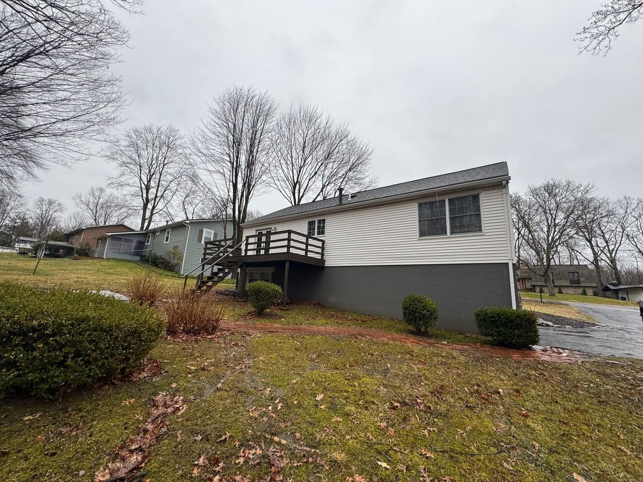 1250 Carmont Dr - Photo 3 of 25