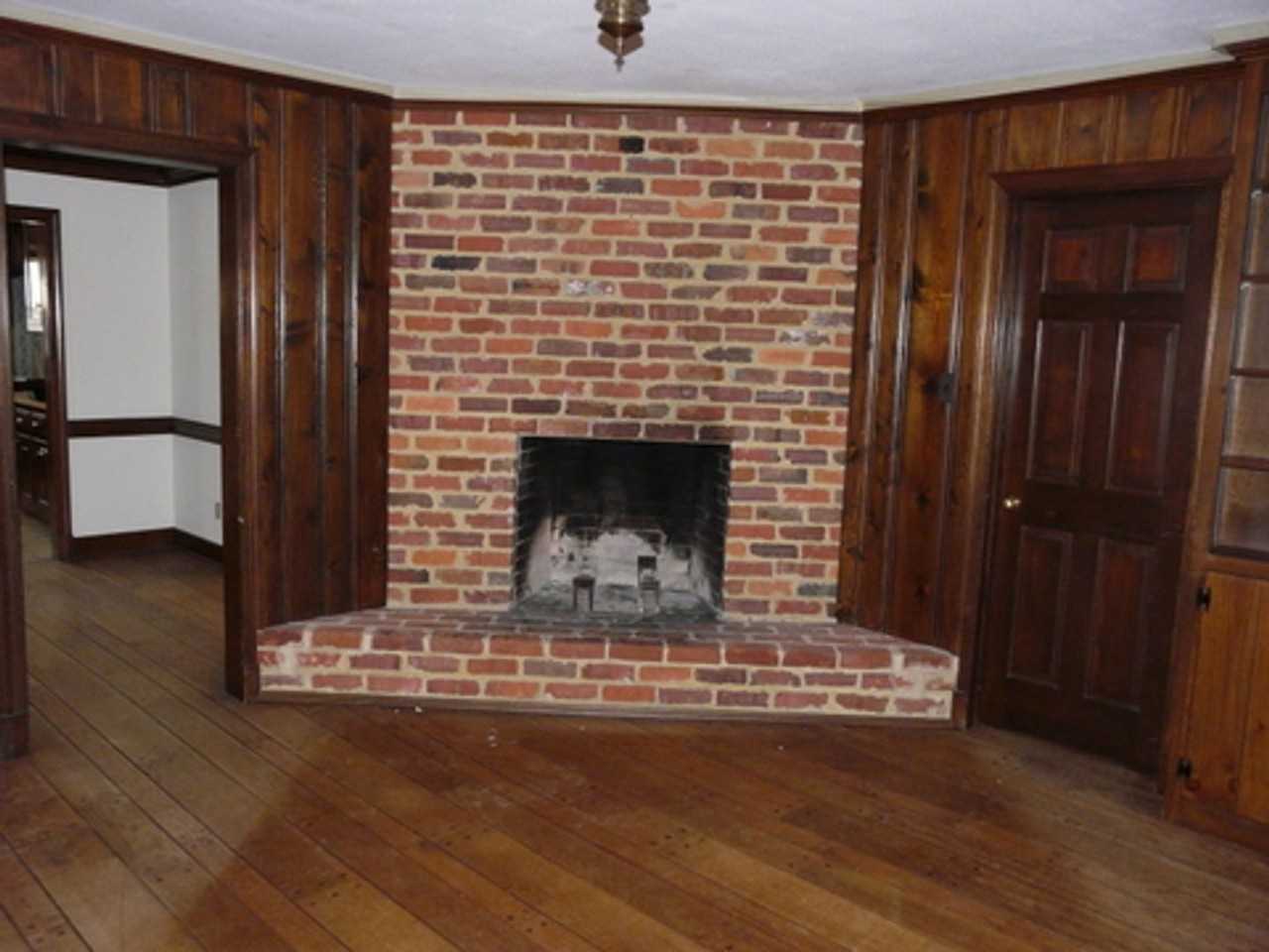 7685 Turner Rd - Photo 4 of 14