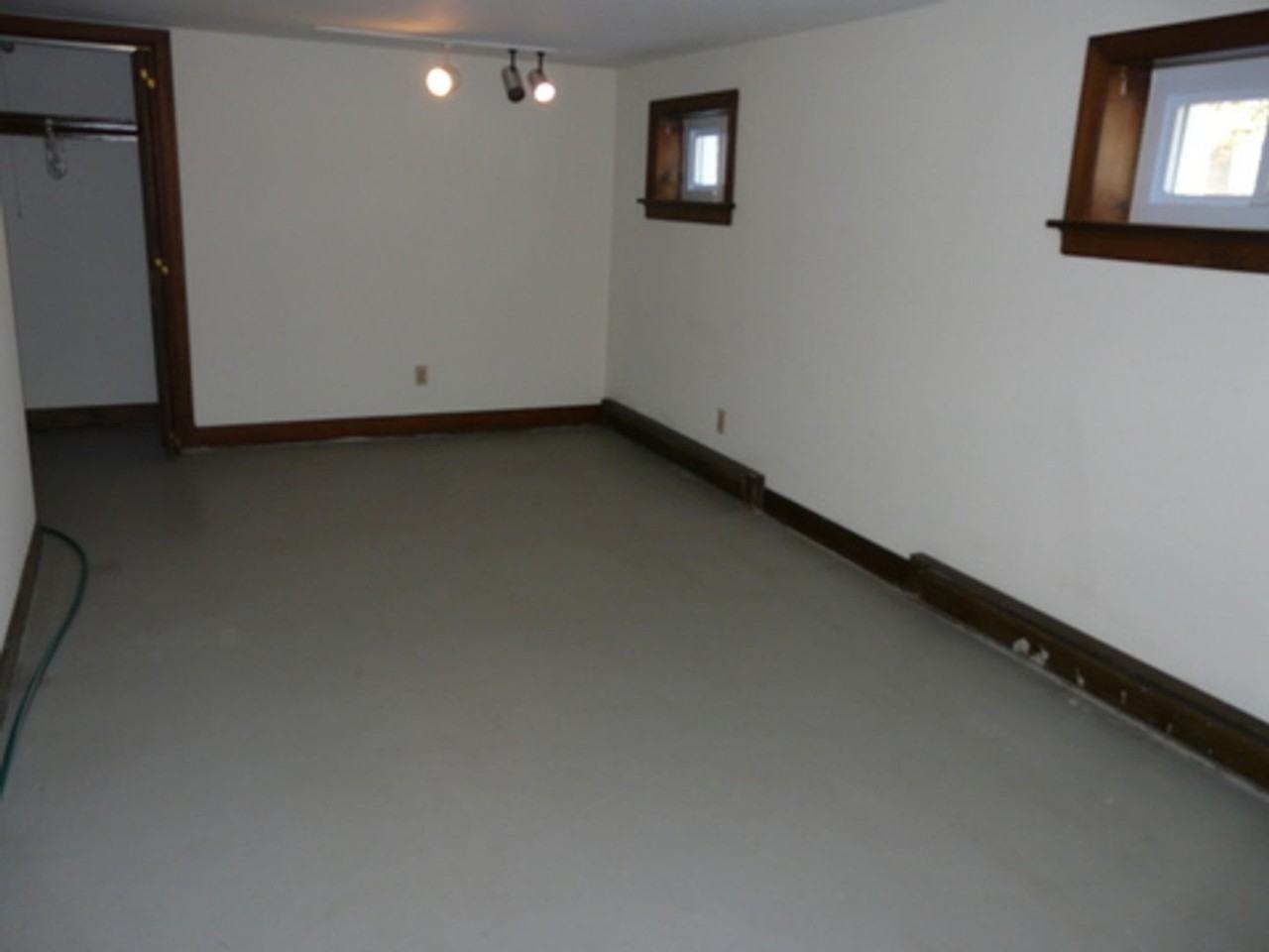 7685 Turner Rd - Photo 5 of 14