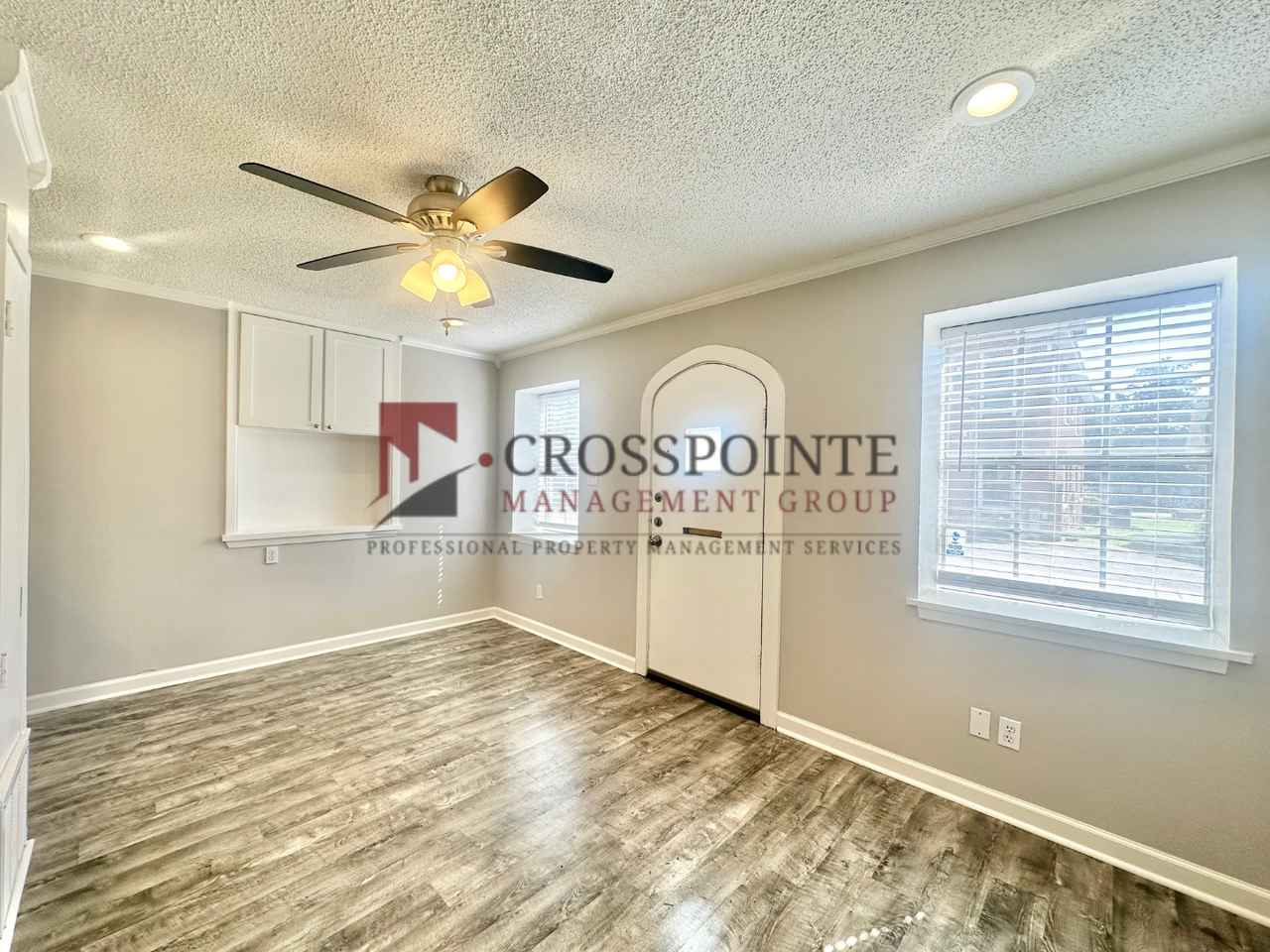 Broadway 707 Apartments - Photo 2 of 23