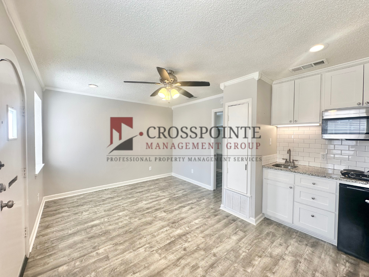 Broadway 707 Apartments - Photo 3 of 23