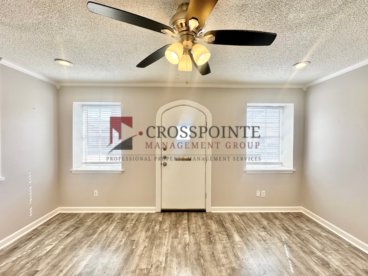 Broadway 707 Apartments - Photo 5 of 23