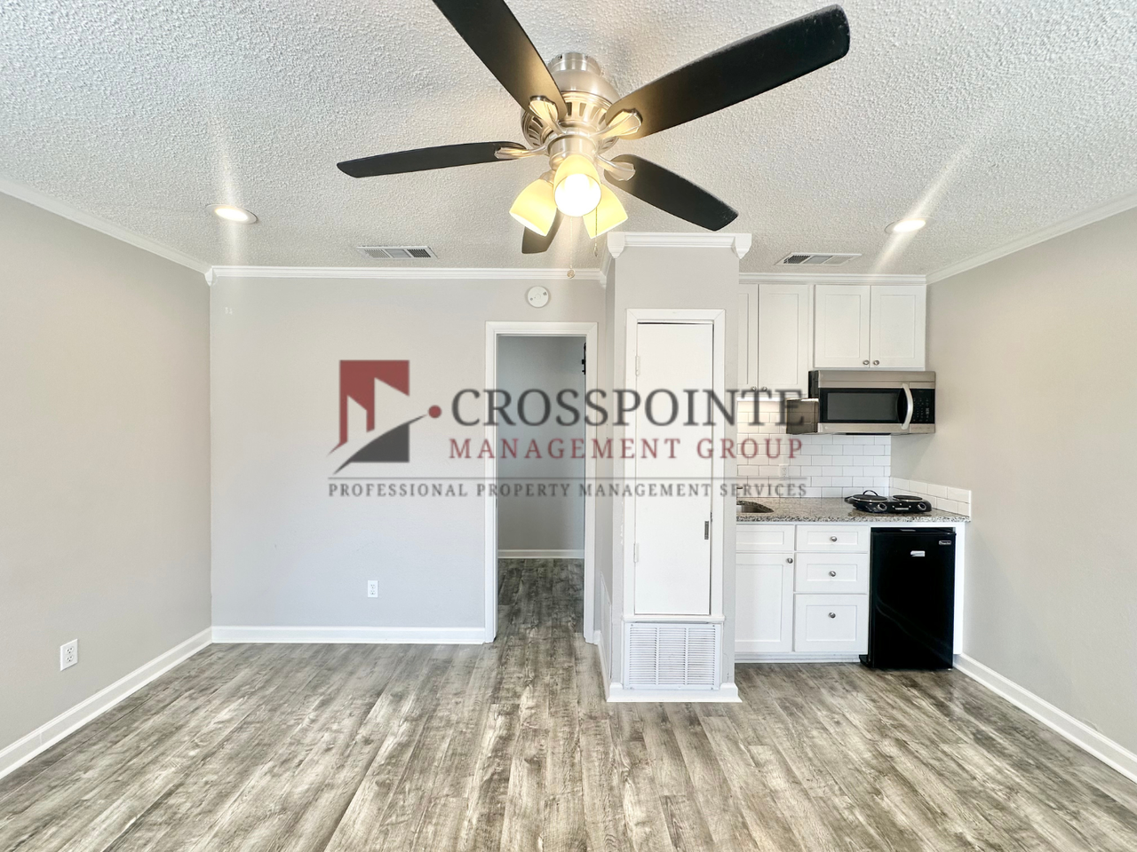 Broadway 707 Apartments - Photo 6 of 23