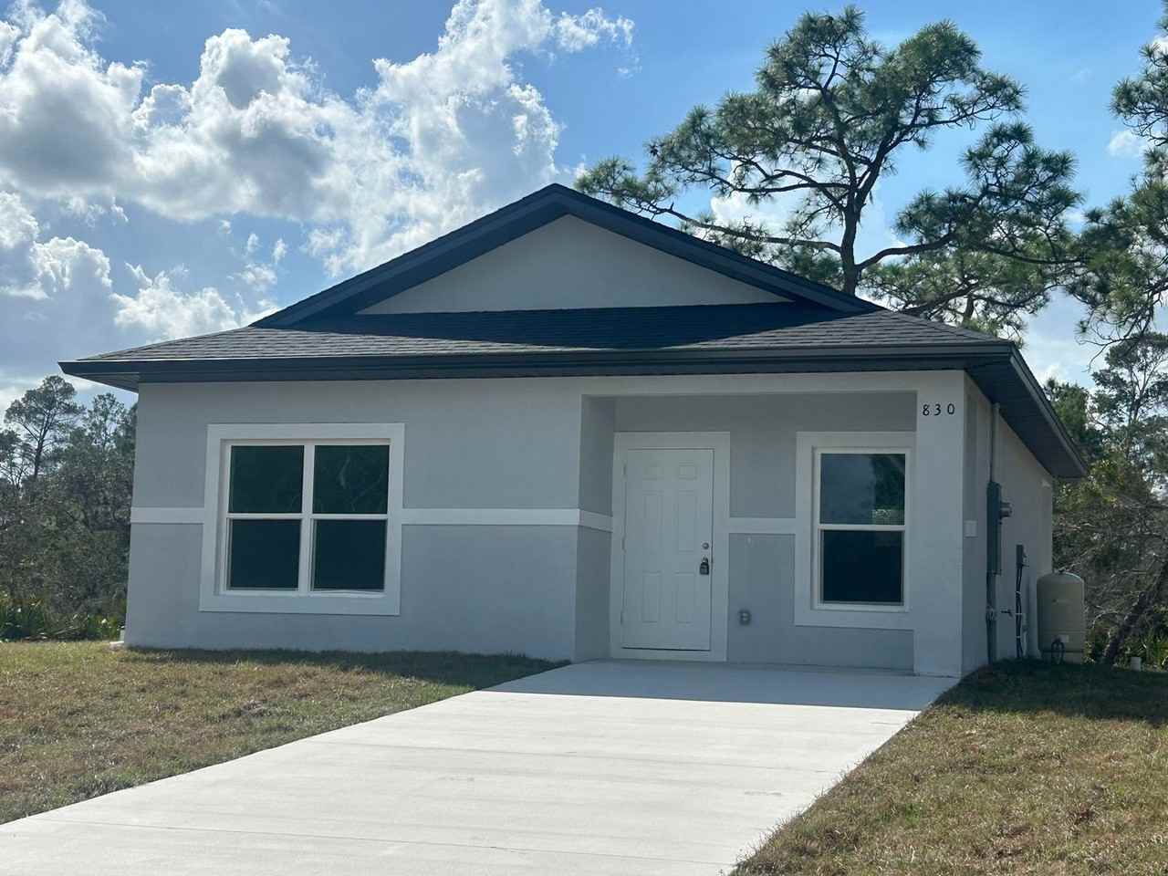 830 Wildflower St - Photo 2 of 18