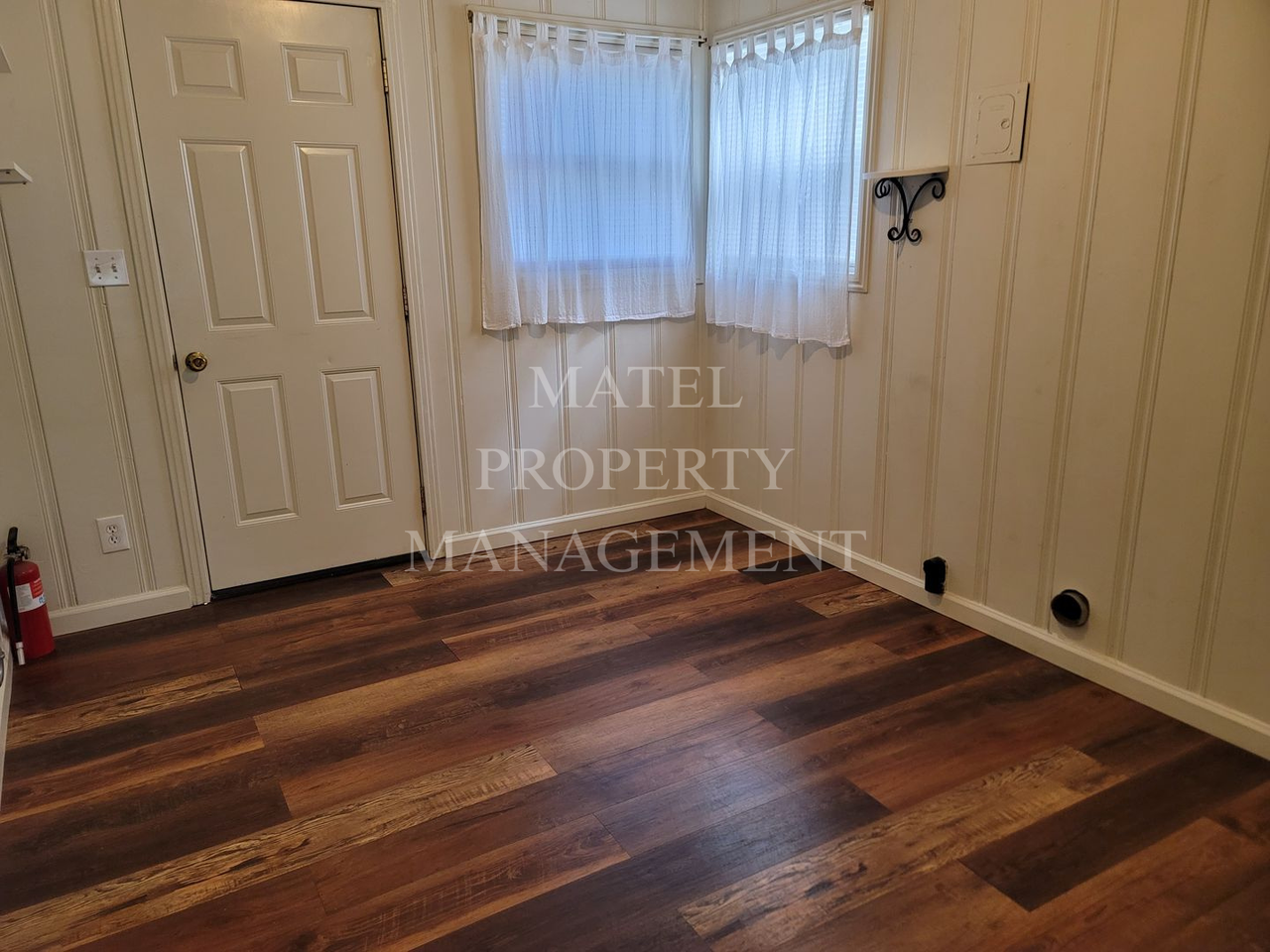 415 Dodge Ave - Photo 5 of 14