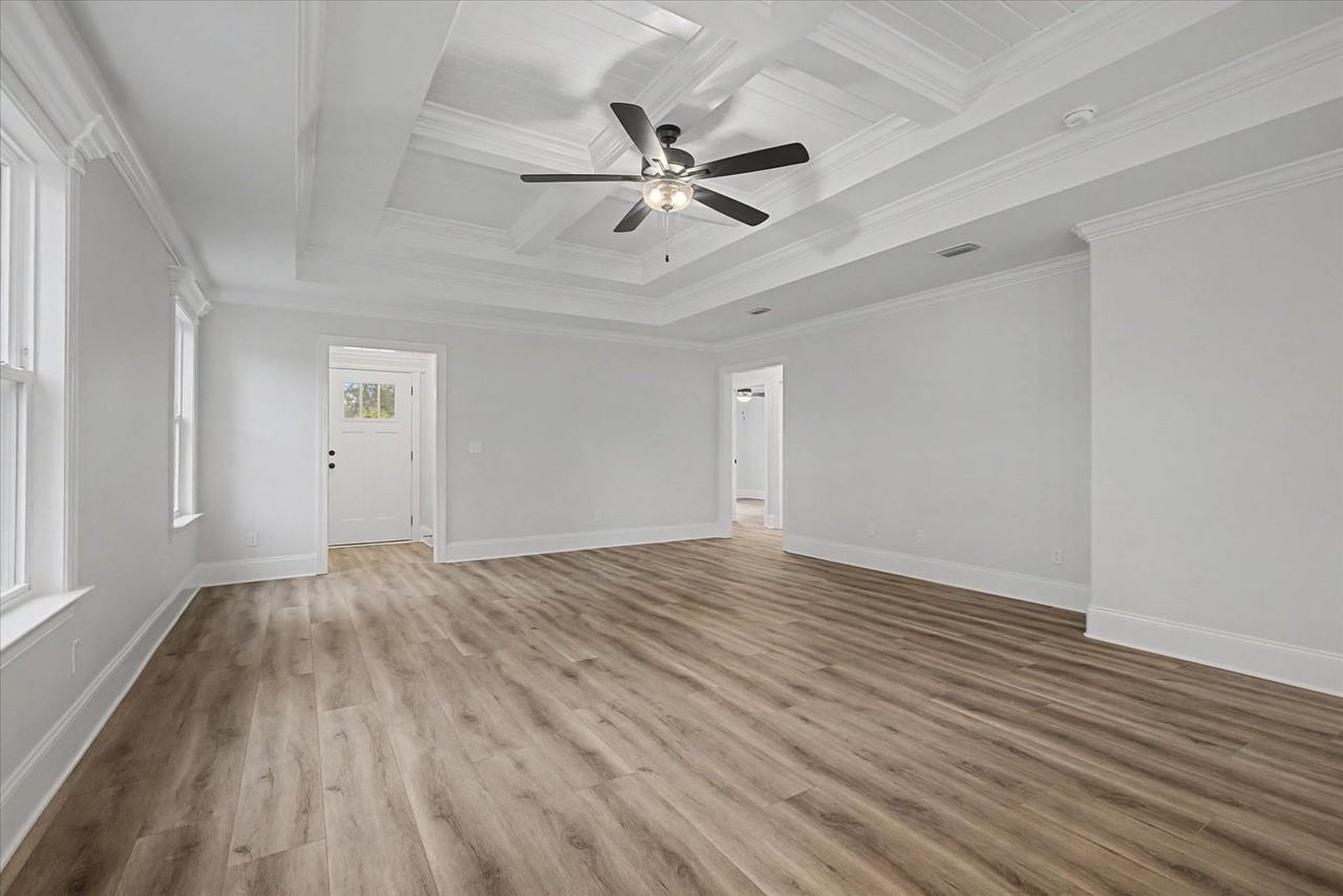 26 Oneida St - Photo 2 of 23