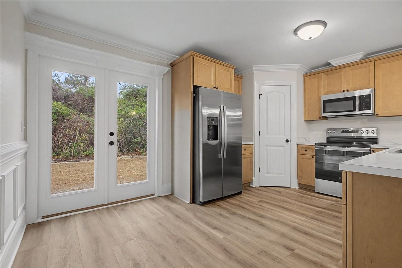 26 Oneida St - Photo 6 of 23