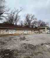 featured image of 2724 N Broadway