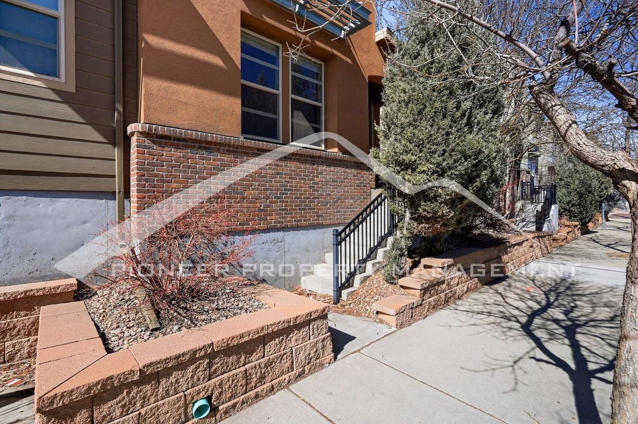 11329 Uptown Ave - Photo 2 of 29