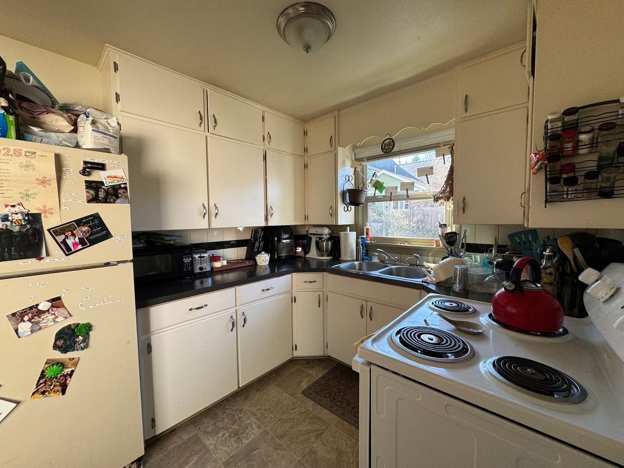 1120 23rd St - Photo 7 of 50