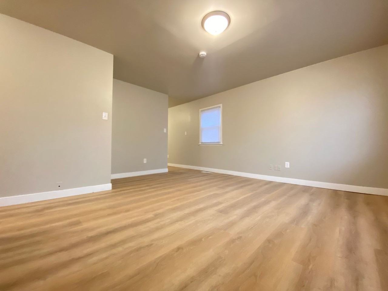420 177th St - Photo 2 of 14