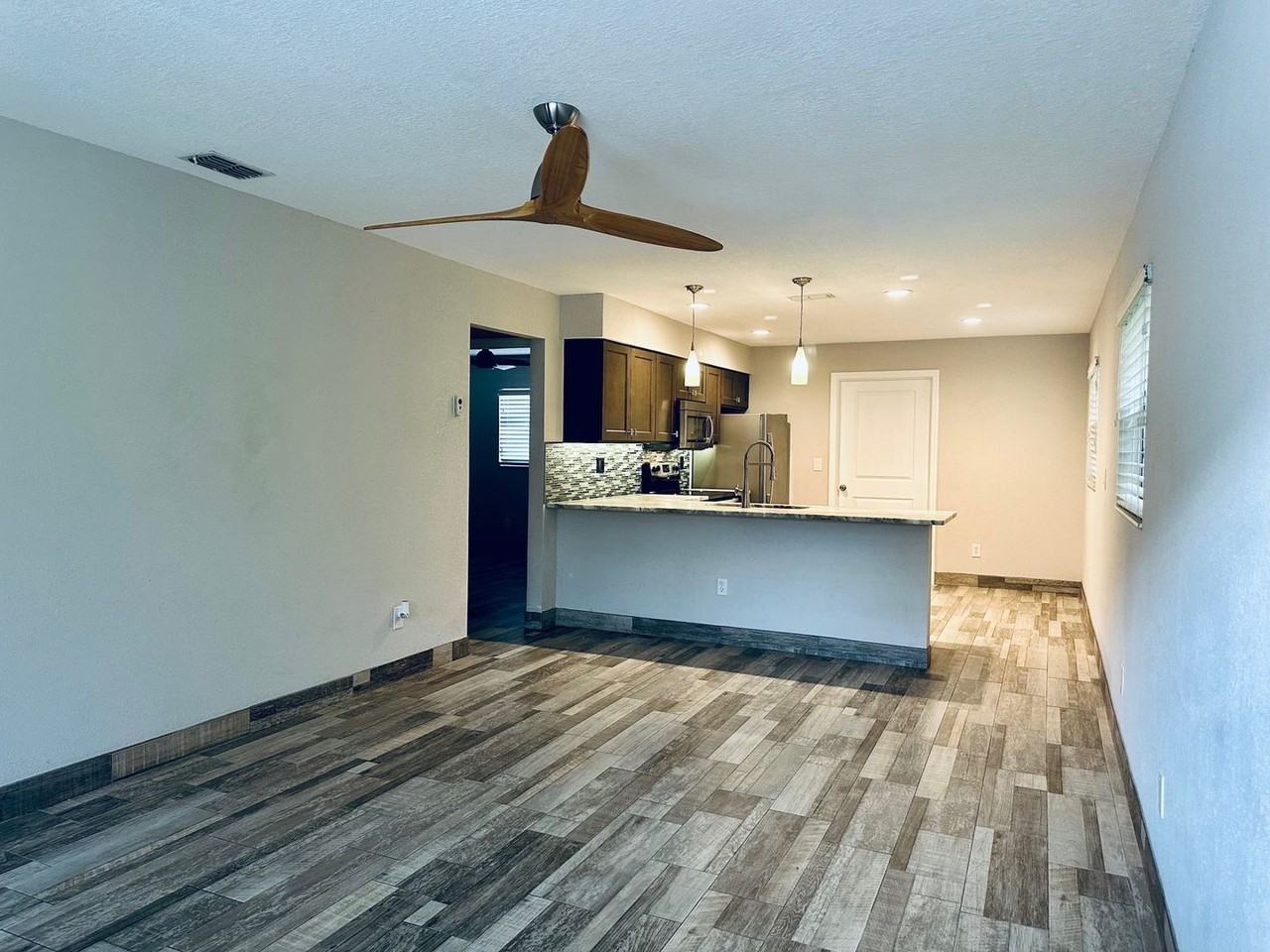 11932 125th St #B - Photo 6 of 15