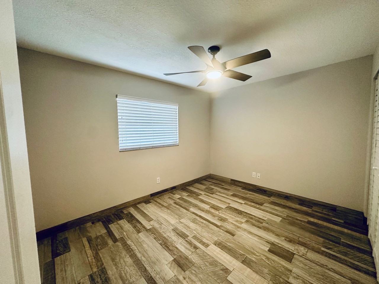 11932 125th St #B - Photo 7 of 15